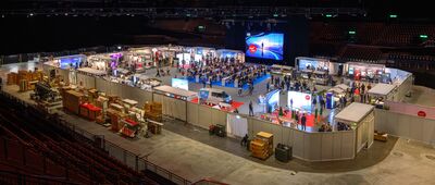 Haustechnik-Grosshändler Meier-Tobler machte zum Abschluss seiner Expoplus-Tournee 26 Halt im geräumigen Zürcher Hallenstadion. (Fotos: Meier Tobler)