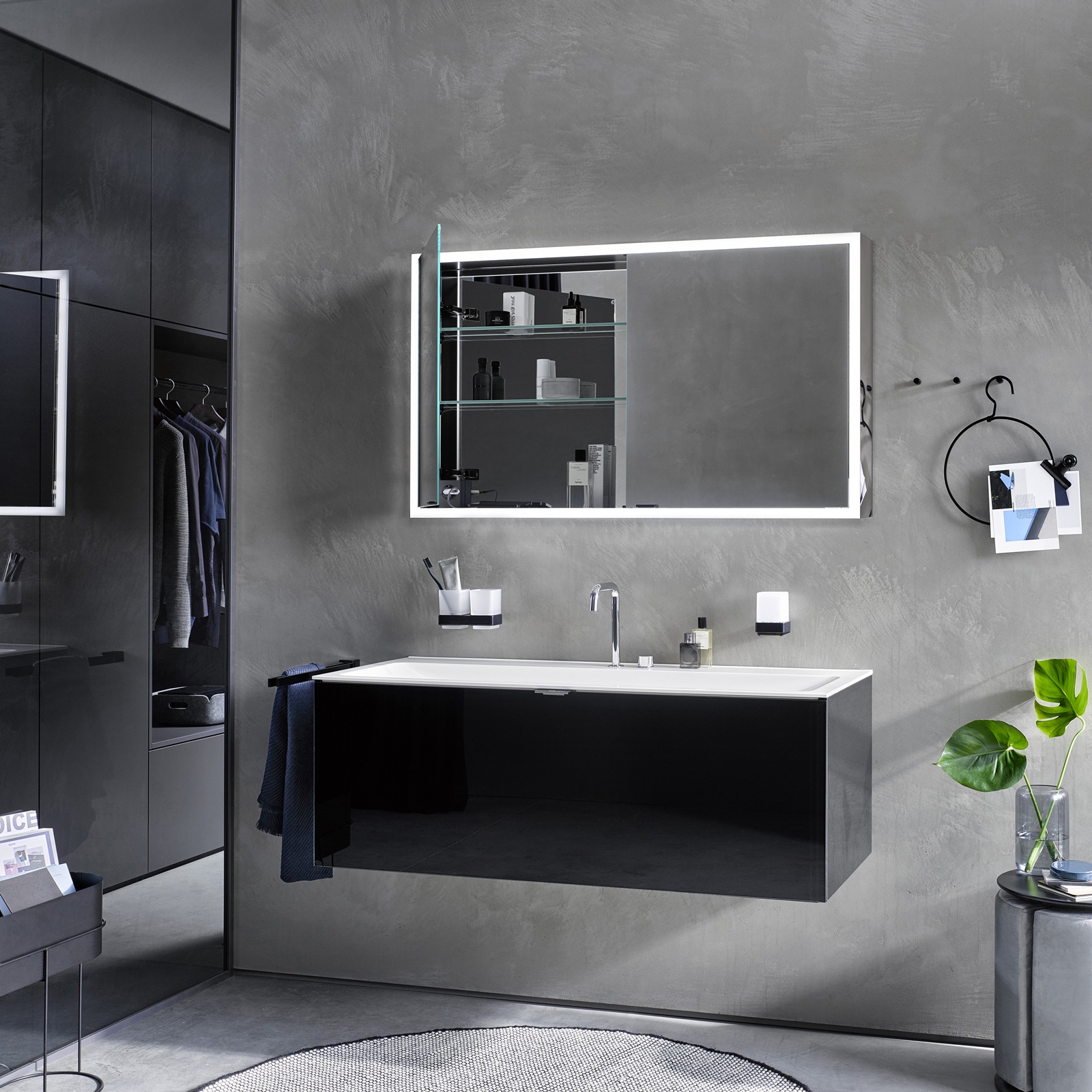 Der neue Lichtspiegelschrank PRIME Slim Der neue Lichtspiegelschrank PRIME Slim